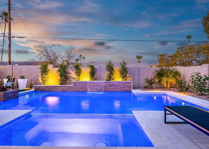 Holiday home Beautifully Designed W Pool For Families And Groups