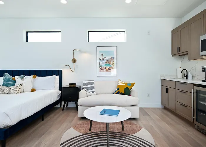 Beautifully Designed W Pool For Families And Groups Holiday home Scottsdale