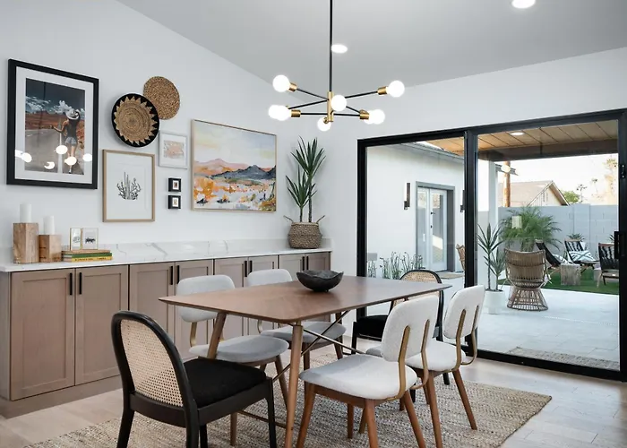 Beautifully Designed W Pool For Families And Groups Holiday home Scottsdale