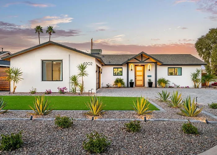 Beautifully Designed W Pool For Families And Groups Holiday home Scottsdale